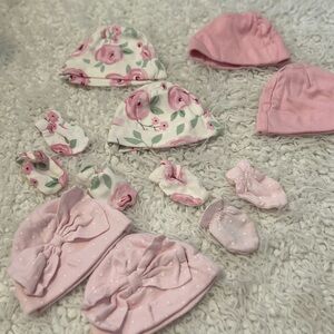 k7 MATCHING TWIN KNIT Gerber baby hats  and mittens Newborn k06